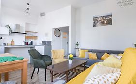 Apartament Na Granicy / Apartment On The Border